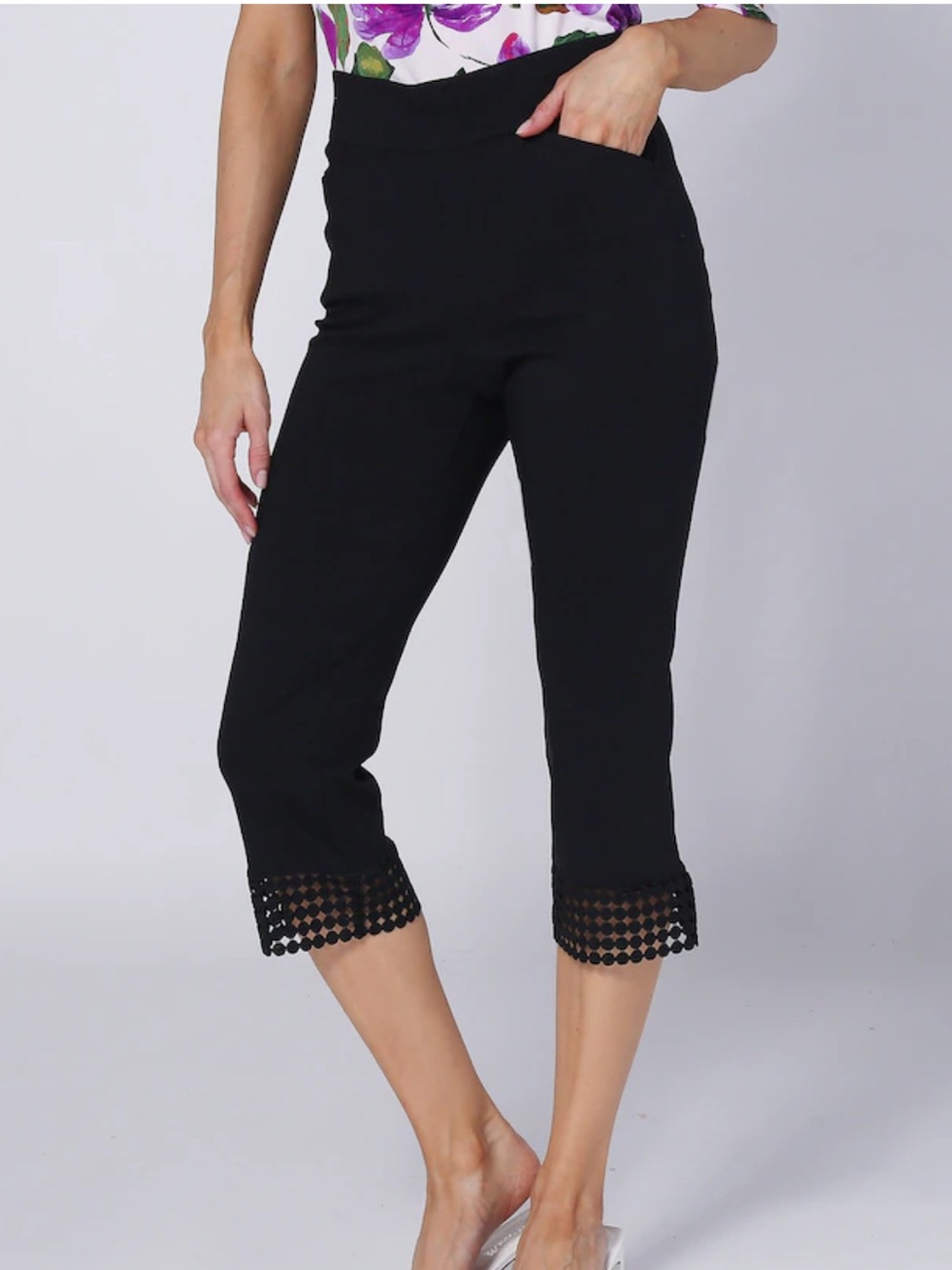 Nina Leonard Capris with Lace Trim
